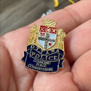 Ottawa Canada Police Community Lapel Pin PinBack Ontario Blue Gold Red Enamel